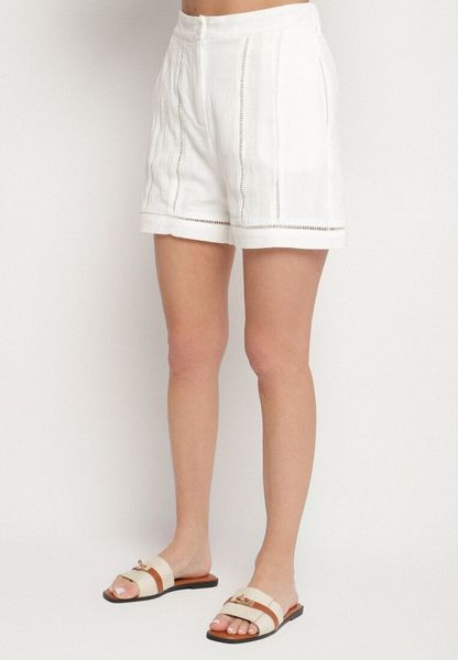 Białe Bawełniane Szorty z Wysokim Stanem i Geometrycznym Wzorem Galirella. Białe szorty Born2be, bez wzorów, z bawełny, eleganckie, z podwyższonym stanem. Za 79.99 zł.