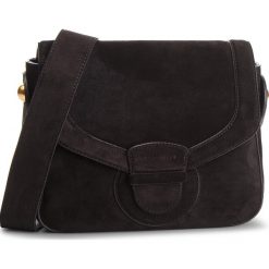 Torebka COCCINELLE - DS1 Vega Suede E1 DS1 12 01 01 Noir 001. Czarne listonoszki Coccinelle, bez wzorów, ze skóry, na ramię, bez dodatków. W wyprzedaży za 729.00 zł.