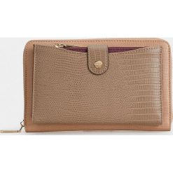 Parfois - Portfel. Szare portfele Parfois, bez wzorów, z materiału. W wyprzedaży za 59.90 zł.