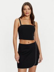 Guess Top W5RH26 WGLO2 Czarny Regular Fit. Czarne topy Guess, l, z aplikacjami, z syntetyku, bez kołnierzyka, bez ramiączek. Za 219.99 zł.