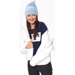 CZAPKA DAMSKA, Z POMPONEM. Czapki TROLL. W wyprzedaży za 12.99 zł.