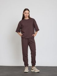 BGN Koszulka w kolorze brązowym rozmiar: 34. Brązowe bluzki BGN, bez wzorów, z bawełny, bez kołnierzyka, bez ramiączek. Za 65.99 zł.