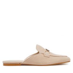 Klapki Guess. Brązowe klapki Guess, z aplikacjami, bez obcasa. Za 469.99 zł.
