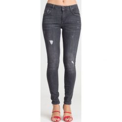 JEANSY SEXY CURVE GUESS. Czarne jeansy Guess, z aplikacjami. Za 229.50 zł.