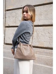 Victor & Hugo Paris Skórzana torebka "Eloa" w kolorze szarobrązowym - 23 x 13 x 8 cm rozmiar: onesize. Brązowe torby na ramię Victor & Hugo Paris, bez wzorów, z materiału, na ramię, bez dodatków. Za 435.95 zł.