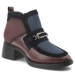 Bordowe Botki Maciejka Modne Obuwie Damskie. Czerwone botki Maciejka, bez wzorów, ze skóry, bez obcasa, na obcasie, bez zapięcia. Za 305.99 zł.