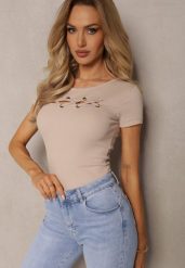 Beżowa Bluzka z Bawełny Ozdobiona Wycięciami i Splotem przy Dekolcie Galanettia. Brązowe bluzki Renee, s, bez wzorów, z bawełny, eleganckie, bez kołnierzyka, bez ramiączek. W wyprzedaży za 52.49 zł.