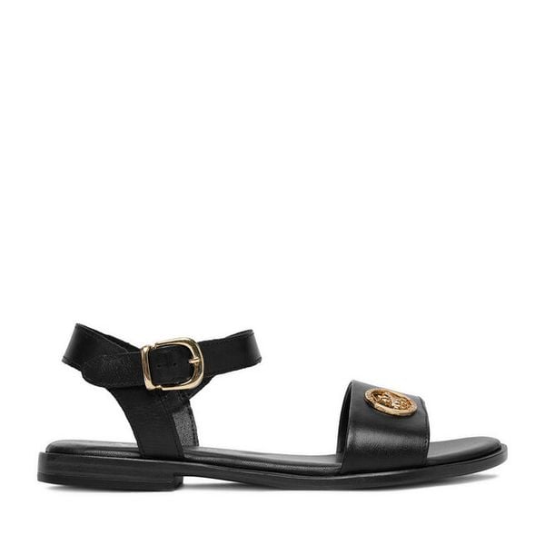 Sandały Beverly Hills Polo Club. Czarne sandały Beverly Hills Polo Club, bez wzorów, bez obcasa, na płaskiej podeszwie, bez zapięcia. Za 138.99 zł.
