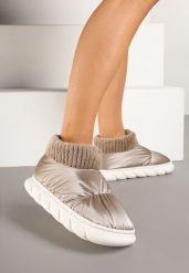Ciemnobeżowe Kapcie Vices Pikowane na Piankowej Podeszwie Floraviel. Brązowe obuwie domowe Born2be, bez wzorów, z dzianiny, bez zapięcia. Za 29.99 zł.
