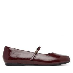 Baleriny Clarks. Czerwone baleriny Clarks, bez wzorów, bez obcasa. Za 399.99 zł.