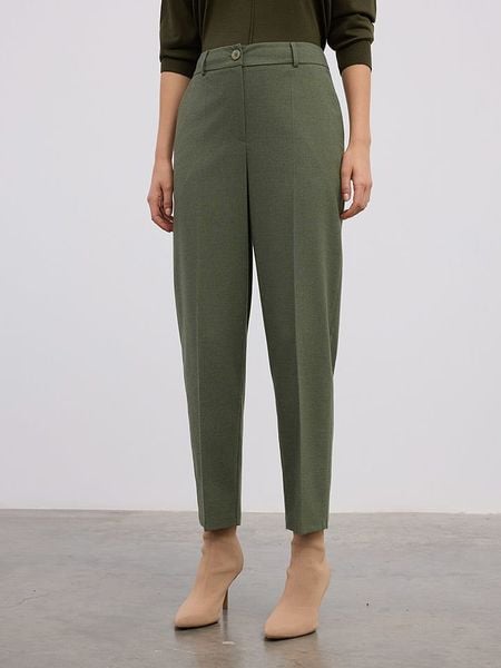 BGN Spodnie w kolorze zielonym rozmiar: 38. Brązowe spodnie materiałowe BGN, na imprezę, bez wzorów, z materiału, z podwyższonym stanem. Za 149.31 zł.