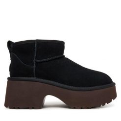 Śniegowce Ugg. Czarne trapery i śniegowce UGG. Za 839.99 zł.