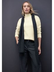 Street One Sweter w kolorze kremowym rozmiar: 36. Brązowe swetry Street One, bez wzorów, z bawełny, bez ramiączek. Za 161.73 zł.