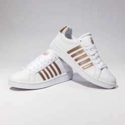 Sneakersy damskie sportowe K-Swiss COURT TIEBREAK białe buty z naturalnej skóry. Białe obuwie sportowe K-SWISS, ze skóry, bez zapięcia, do biegania. Za 189.00 zł.