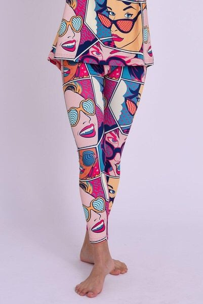 Legginsy termoaktywne – Comic Book Candy damskie. Brązowe legginsy OOSC, s, bez wzorów, z materiału, na fitness i siłownię. Za 269.99 zł.
