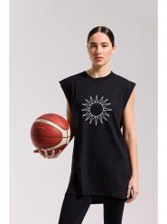 Onamaste Sukienka sportowa "Olivia" w kolorze czarnym rozmiar: 38/40. Czarne sukienki Onamaste, bez wzorów, z bawełny, sportowe, bez kołnierzyka, bez ramiączek, sportowe. Za 86.99 zł.