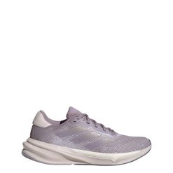 Buty do biegania adidas Supernova Stride. Czerwone obuwie sportowe Adidas, bez zapięcia, do biegania. W wyprzedaży za 377.15 zł.