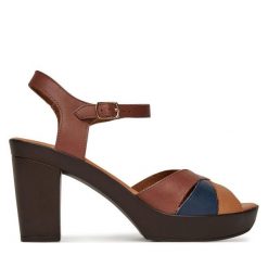 Sandały Lasocki. Brązowe sandały Lasocki, bez wzorów, bez obcasa, na słupku, bez zapięcia. Za 169.99 zł.