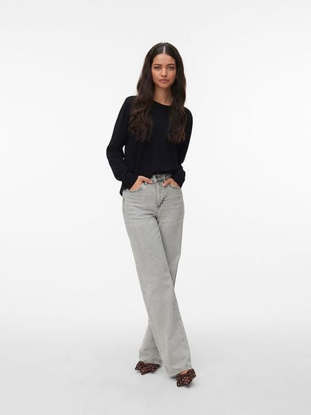 Vero Moda Sweter w kolorze czarnym rozmiar: M. Czarne swetry Vero Moda, m, bez wzorów, z wiskozy, bez ramiączek. Za 66.47 zł.