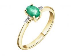 Pierścionek z żółtego złota z diamentami i szmaragdem - próba 585. Żółte pierścionki Apart, z diamentem, złote. Za 3,690.00 zł.