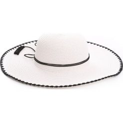 Biały Kapelusz Seasonable. Kapelusze marki Born2be. Za 49.99 zł.