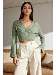 Trendyol Sweter w kolorze zielonym rozmiar: S. Zielone swetry Trendyol, s, bez wzorów, prążkowane, bez ramiączek. Za 60.99 zł.