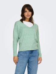 ONLY Sweter w kolorze zielonym rozmiar: M. Zielone swetry Only, m, bez wzorów, bez ramiączek. Za 68.45 zł.