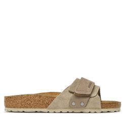 Klapki Birkenstock. Brązowe klapki Birkenstock, bez wzorów, bez obcasa. Za 399.99 zł.