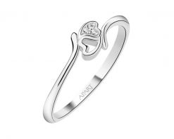 Pierścionek srebrny z cyrkoniami - serca. Szare pierścionki Apart, z cyrkonią, srebrne. Za 139.00 zł.