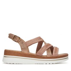 Sandały Clara Barson. Czerwone sandały Clara Barson, bez wzorów, bez obcasa, na koturnie, bez zapięcia. Za 119.99 zł.