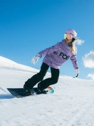 4F Kurtka snowboardowa z softshellu membrana 5000 damska - fioletowa S. Fioletowe kurtki narciarskie 4f, s, bez wzorów, z materiału, bez kaptura, snowboardowy. Za 399.99 zł.