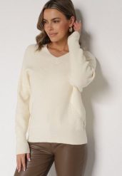 Jasnobeżowy Sweter z Domieszką Kaszmiru z Dekoltem w Serek Feralaine. Brązowe swetry Born2be, bez wzorów, z jeansu, bez ramiączek. Za 109.99 zł.
