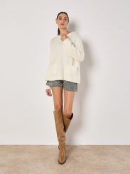 Apricot Sweter w kolorze kremowym rozmiar: M. Brązowe swetry Apricot, m, bez wzorów, bez ramiączek. Za 114.71 zł.