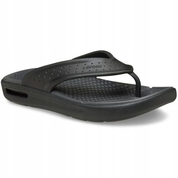 Japonki Dla Dorosłych Crocs In Motion Flip. Czarne klapki Crocs, bez wzorów, z materiału, bez obcasa. Za 239.99 zł.