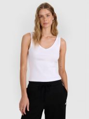 4F Top slim z prążkowanej dzianiny damski - biały S. Białe topy 4f, l, bez wzorów, z bawełny, bez kołnierzyka, bez ramiączek. Za 49.99 zł.