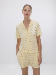 Dwuczęściowa piżama w serca - jasnożółty. Żółte piżamy Reserved, bez wzorów, z bawełny, bez ramiączek. Za 109.99 zł.