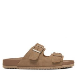 Klapki DeeZee. Brązowe klapki DeeZee, bez wzorów, bez obcasa. Za 119.99 zł.