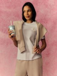 4F T-shirt relaxed z nadrukiem damski - niebieski XS. Niebieskie t-shirty 4f, xs, bez wzorów, z bawełny, bez kołnierzyka, bez ramiączek. Za 69.99 zł.