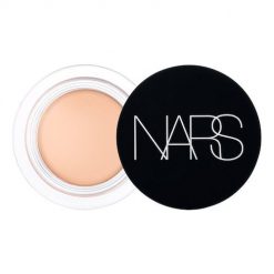 Nars - Soft Matte Complete Concealer - Korektor Cieni Pod Oczami - Café Con Leche - Light 2.6 With golden Undertones - Dla Kobiet. Korektory NARS. Za 195.00 zł.