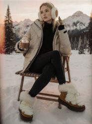 Śniegowce z ocieplanym futerkiem - wielobarwny. Trapery i śniegowce Sinsay. Za 89.99 zł.