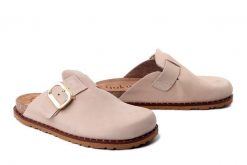 YOKONO BOLUS-599 NOB SAND, klapki damskie. Brązowe klapki Yokono, bez wzorów, ze skóry, bez obcasa, na płaskiej podeszwie. Za 314.90 zł.