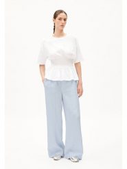 Armedangels Koszulka "Kaawino" w kolorze białym rozmiar: XXL. Białe bluzki ARMEDANGELS, xxl, bez wzorów, z bawełny, bez kołnierzyka, bez ramiączek. Za 78.66 zł.