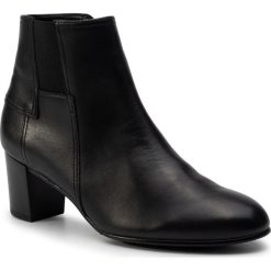 Botki GABOR - 96.582.57 Schwarz (Micro). Czarne botki Gabor, bez wzorów, z materiału, bez obcasa, na obcasie, bez zapięcia. W wyprzedaży za 339.00 zł.