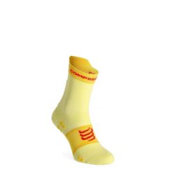 Skarpety biegowe Compressport Pro Racing Socks v4.0 Run High. Żółte skarpety Compressport, bez wzorów. Za 93.99 zł.