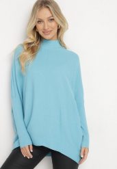 Jasnoniebieski Sweter Typu Nietoperz z Półgolfem Lekko Asymetryczny Vitiella. Niebieskie swetry Born2be, xl, bez wzorów, z jeansu, bez ramiączek. Za 89.99 zł.
