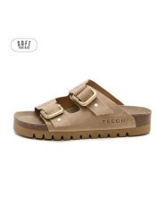 Teegu Skórzane klapki w kolorze jasnobrązowym rozmiar: 39. Brązowe klapki teegu, bez wzorów, z otwartym noskiem, bez obcasa. Za 195.99 zł.