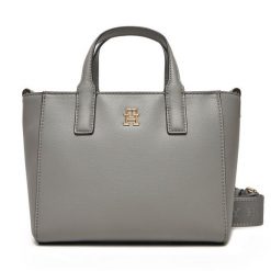 Torebka Tommy Hilfiger. Szare torebki klasyczne TOMMY HILFIGER, bez wzorów, bez dodatków. Za 319.99 zł.