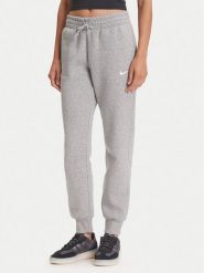 Nike Spodnie dresowe FZ7626 Szary Regular Fit. Szare spodnie dresowe Nike, xs, bez wzorów, z bawełny. Za 239.99 zł.