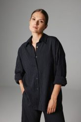 KOSZULA LUCY CZARNO- BIAŁA S - Flawless. Czarne koszule Flawless, s, bez wzorów, klasyczne, bez kołnierzyka, bez ramiączek. Za 489.00 zł.