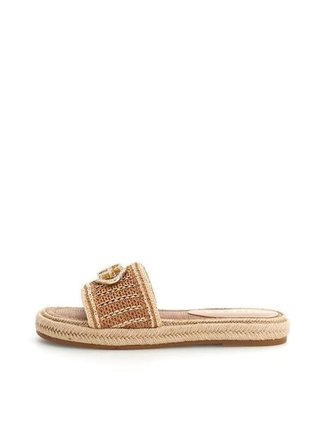 Guess Espadryle FLJKLI FAB03 Beżowy. Brązowe espadryle Guess, z aplikacjami, z materiału, bez obcasa, bez zapięcia. Za 549.99 zł.